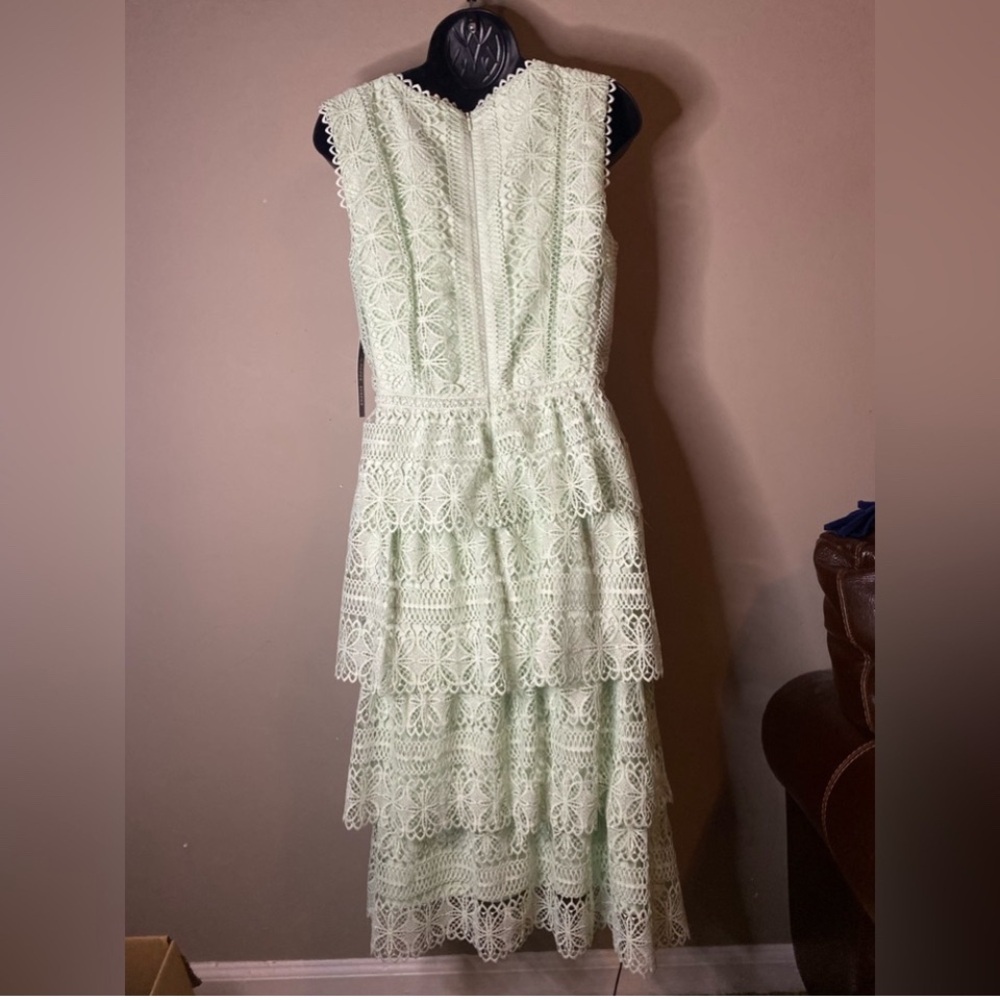 NWT Gianni Bini Sky V-Neck Lace Tiered Mint Color Sleeveless Midi Dress